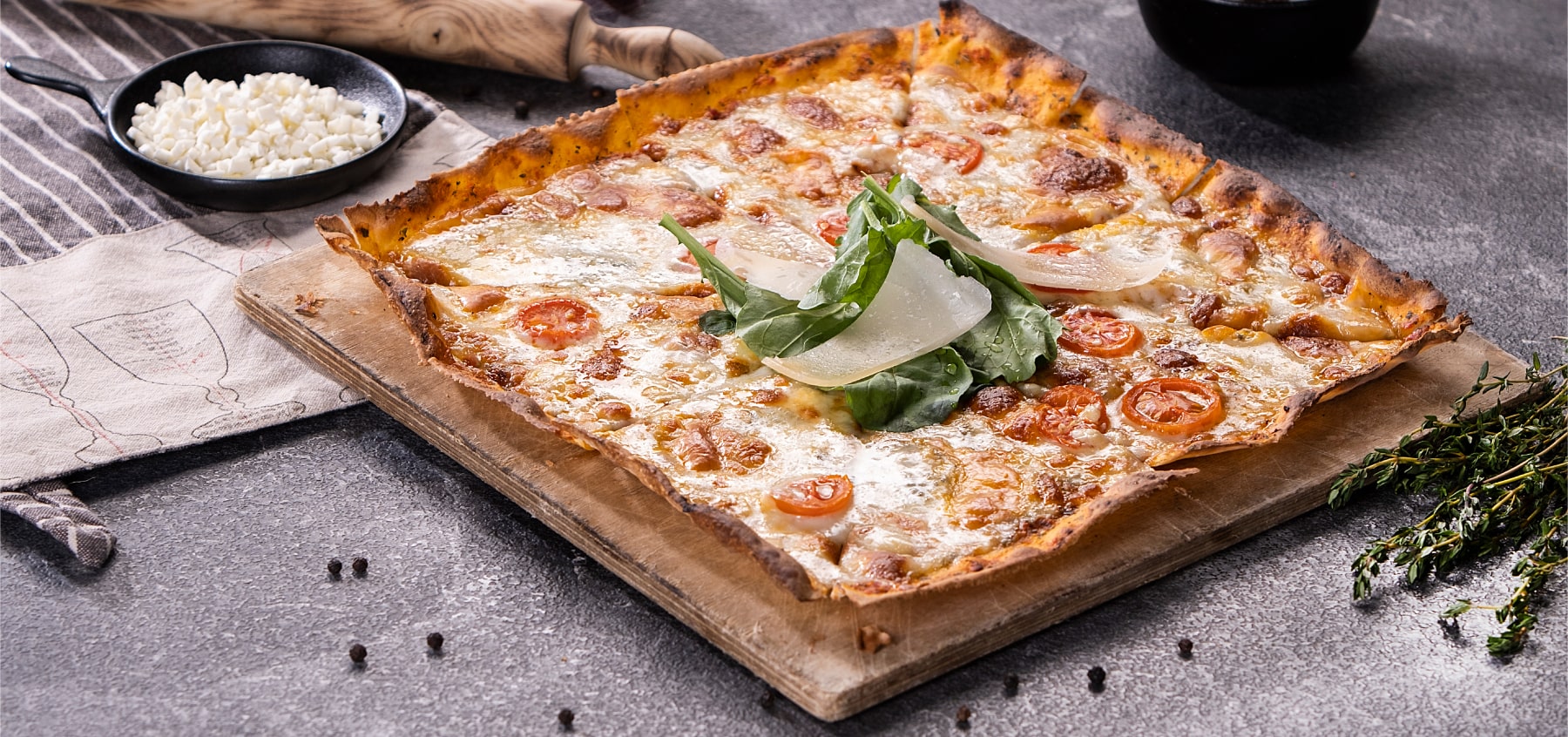 Dört Peynirli Pizza